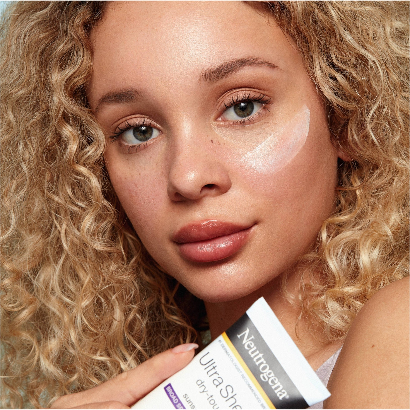 Neutrogena Ultra Sheer Spf 30 Sunscreen Lotion, 5 Fl Oz (147 mL)